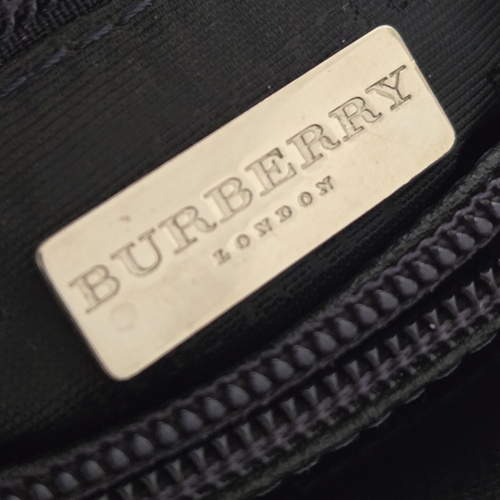 ⛔️SOLD⛔️Burberry Nova Check Canvas Leather Handbag (Navy) With COA - Picture 11 of 12